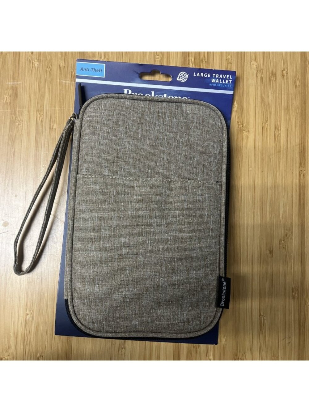 Brookstone Large Travel Wallet Anti Theft RFID New Brown